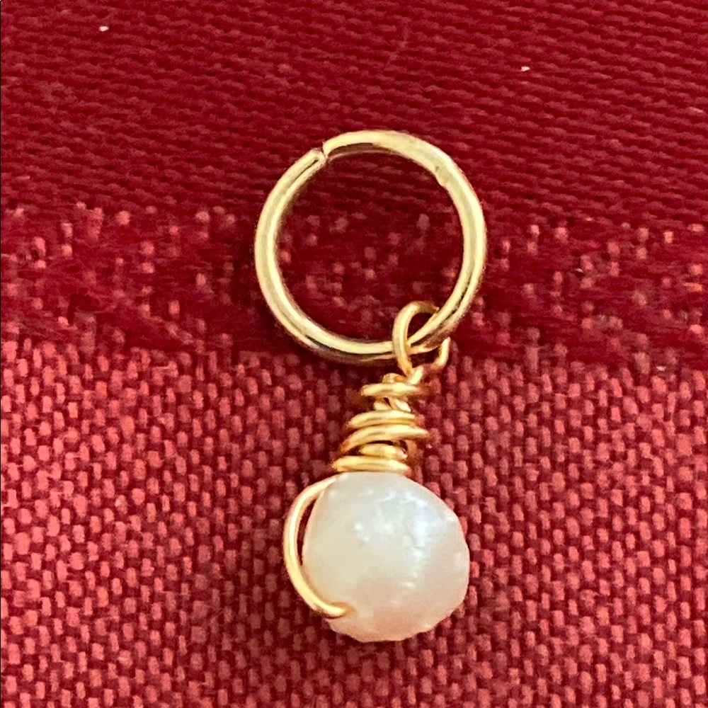 5/$10❤️❤️❤️NEW Real Cultured Pearl Charm Pendant